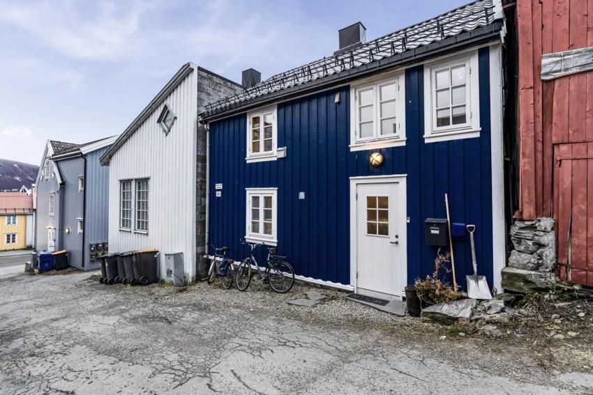 Tidligere Stall Omgjort Til Koselig Hjem I Sentrum Tromsø Eksteriør bilde